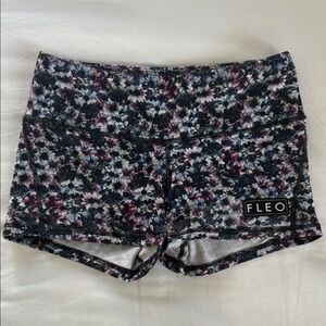 FLEO Shorts - S